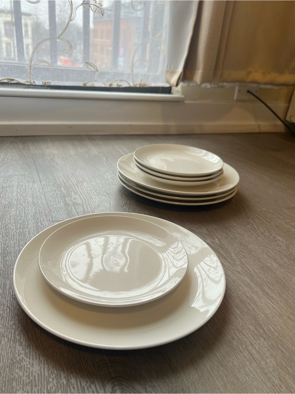 Classic White Ceramic Dinner Plate Set - Neutral White